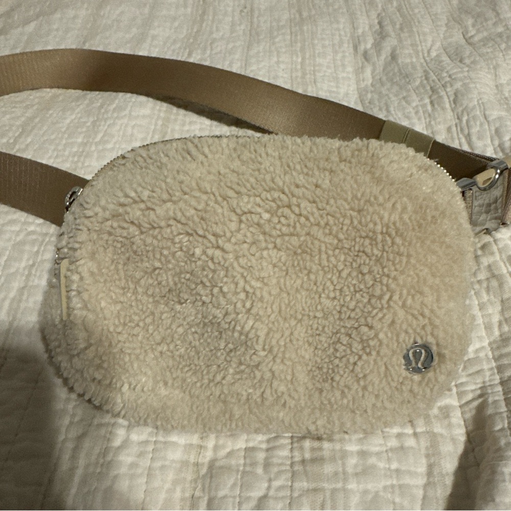 lululemon athletica Fleece Crossbody Bag - Cream and Tan